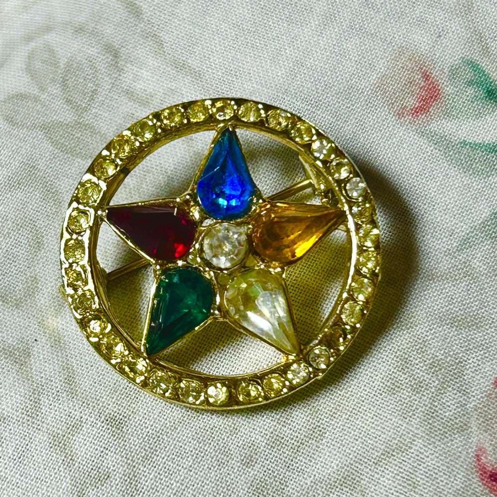 BEAUTIFUL EASTERN STAR PIN 💙🧡🤍💚❤️